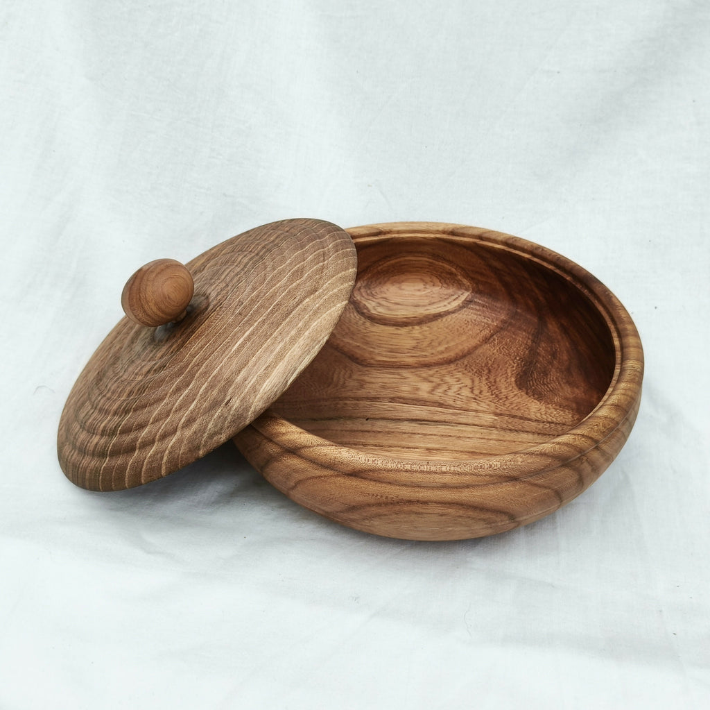 Bowl with lid