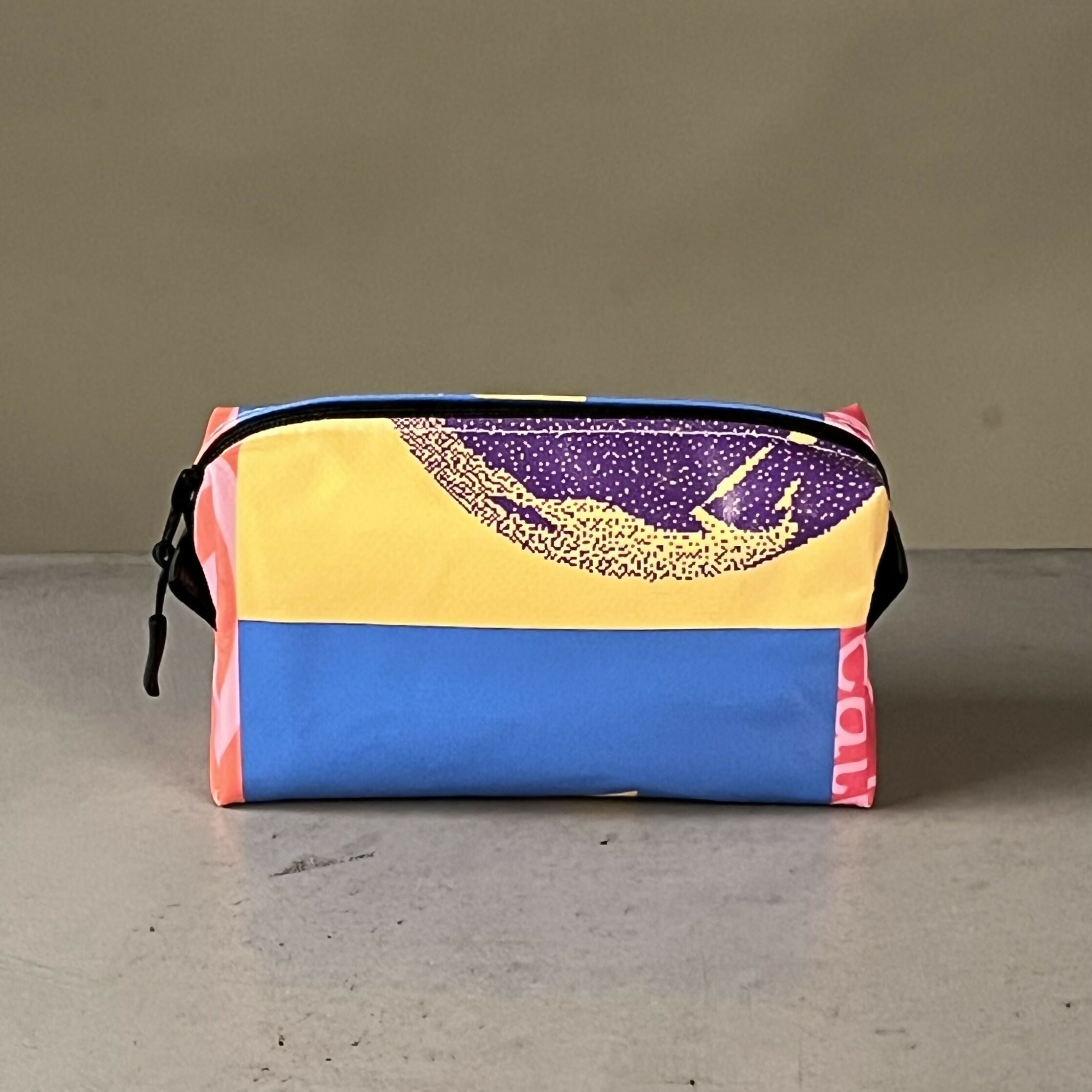 Etui | Gemaakt van een oude festivalbanner