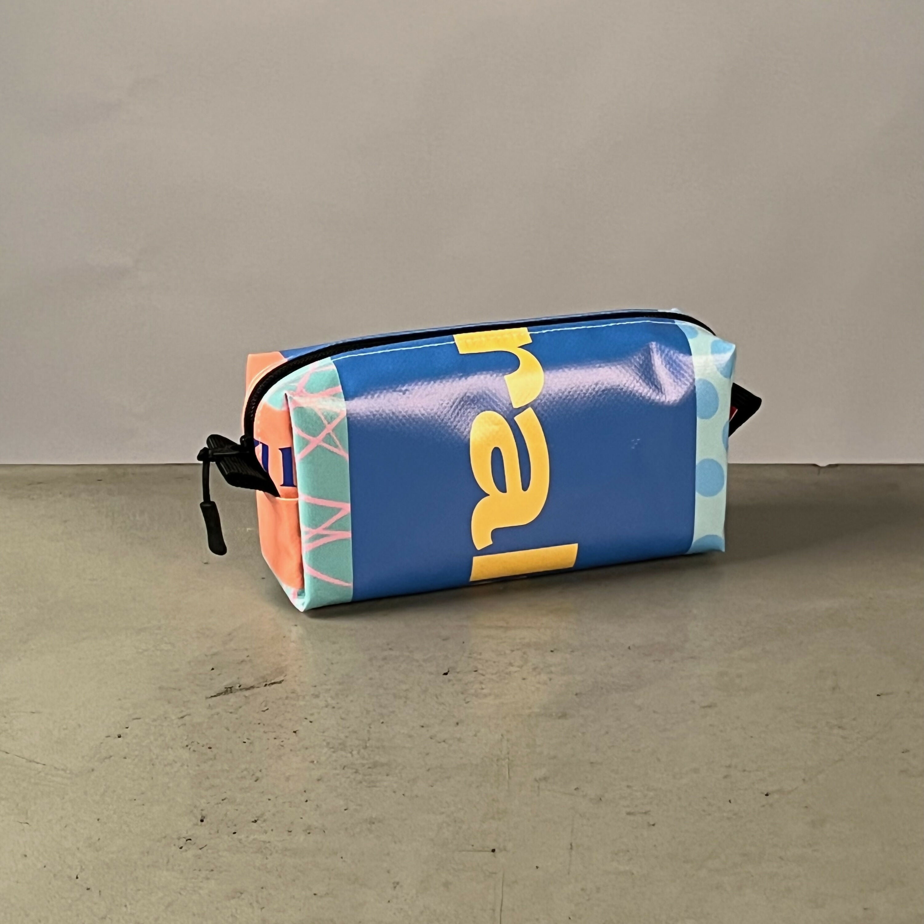 Etui | Gemaakt van een oude festivalbanner
