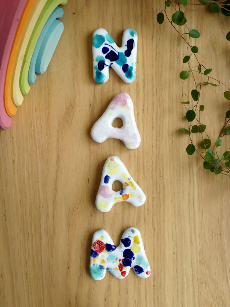 Keramieken letters JULIA