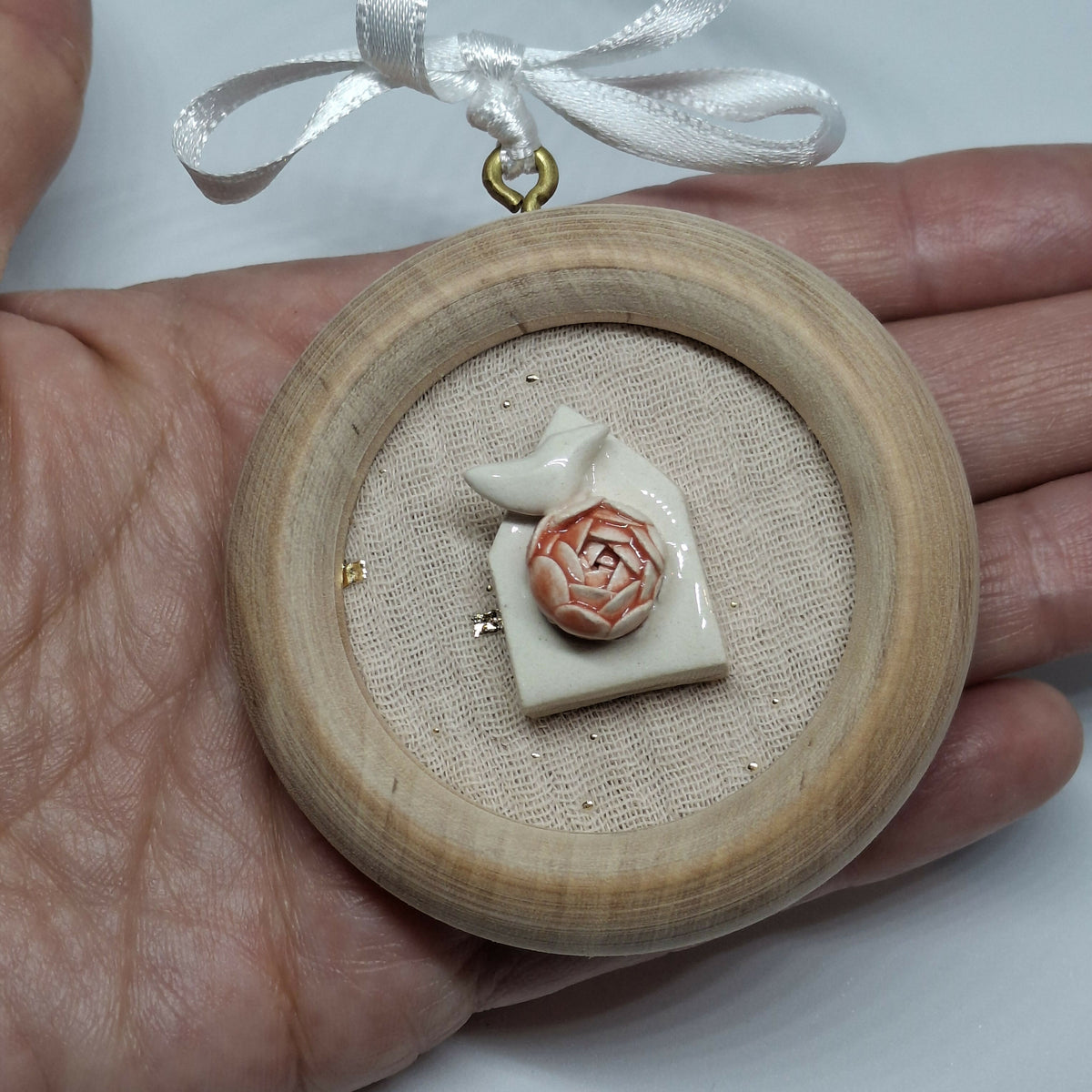 Huisje met vogel en bloem van Travelling Goods