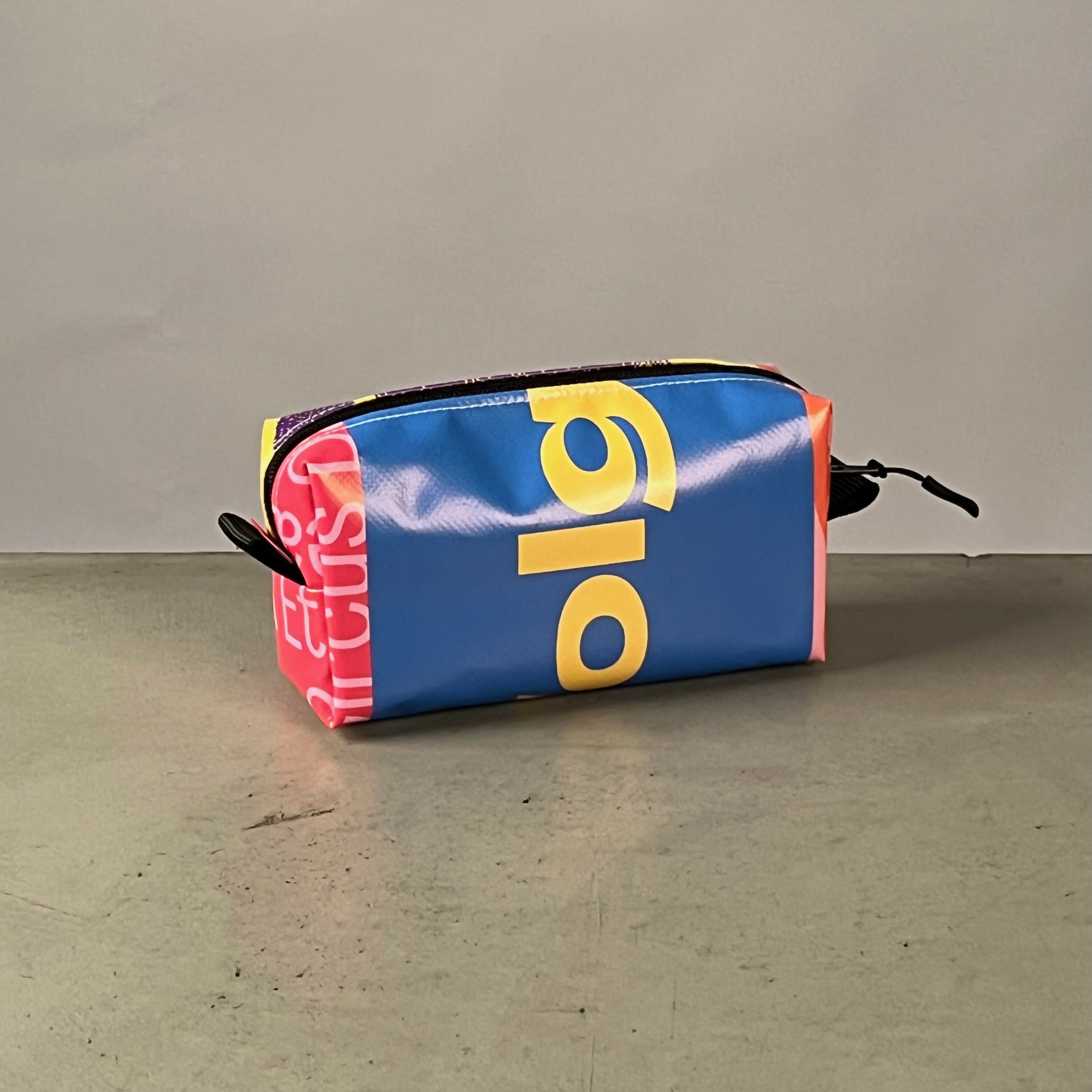 Etui | Gemaakt van een oude festivalbanner