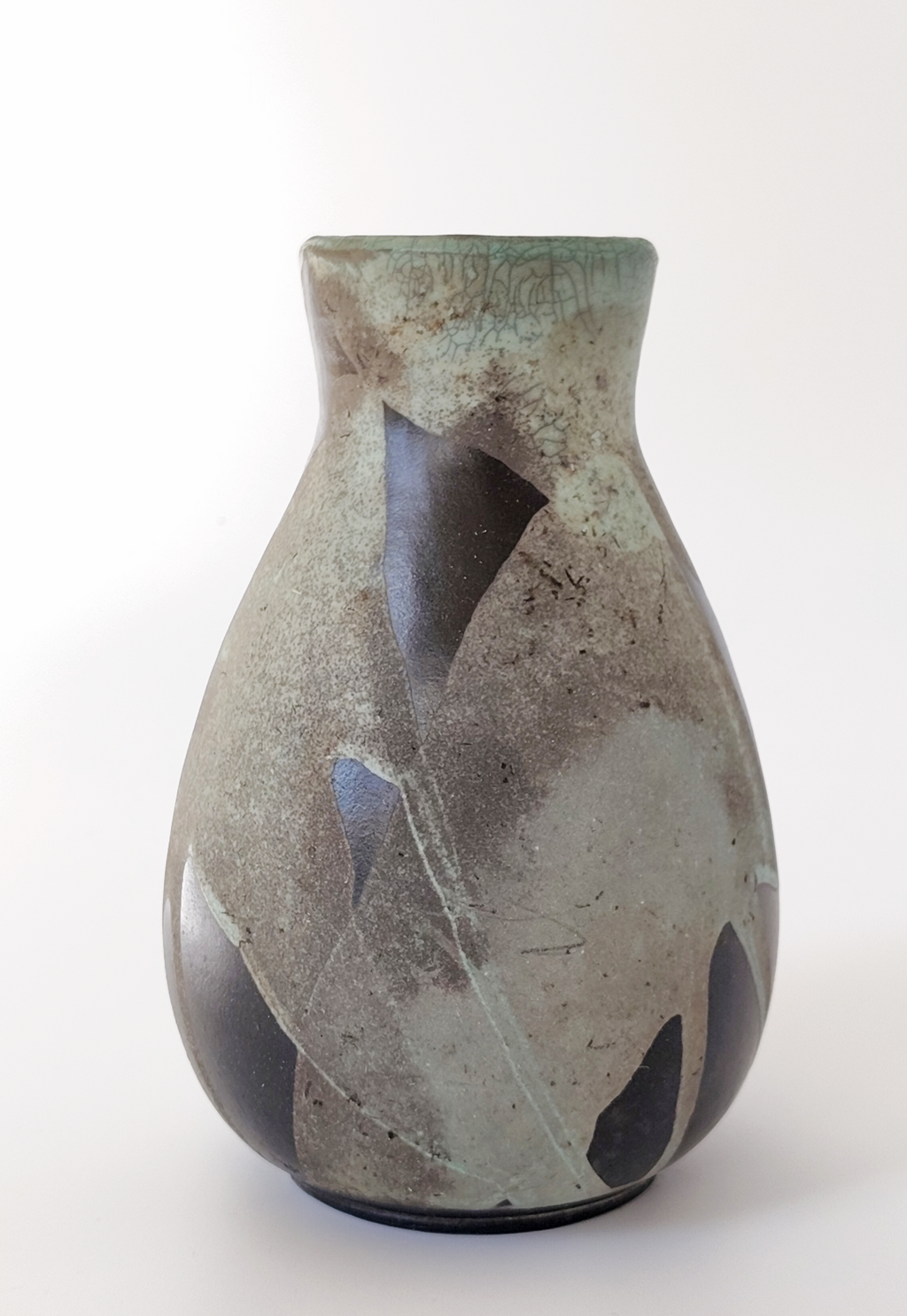 Raku celadon vase by Sabrina keramiek – view 3