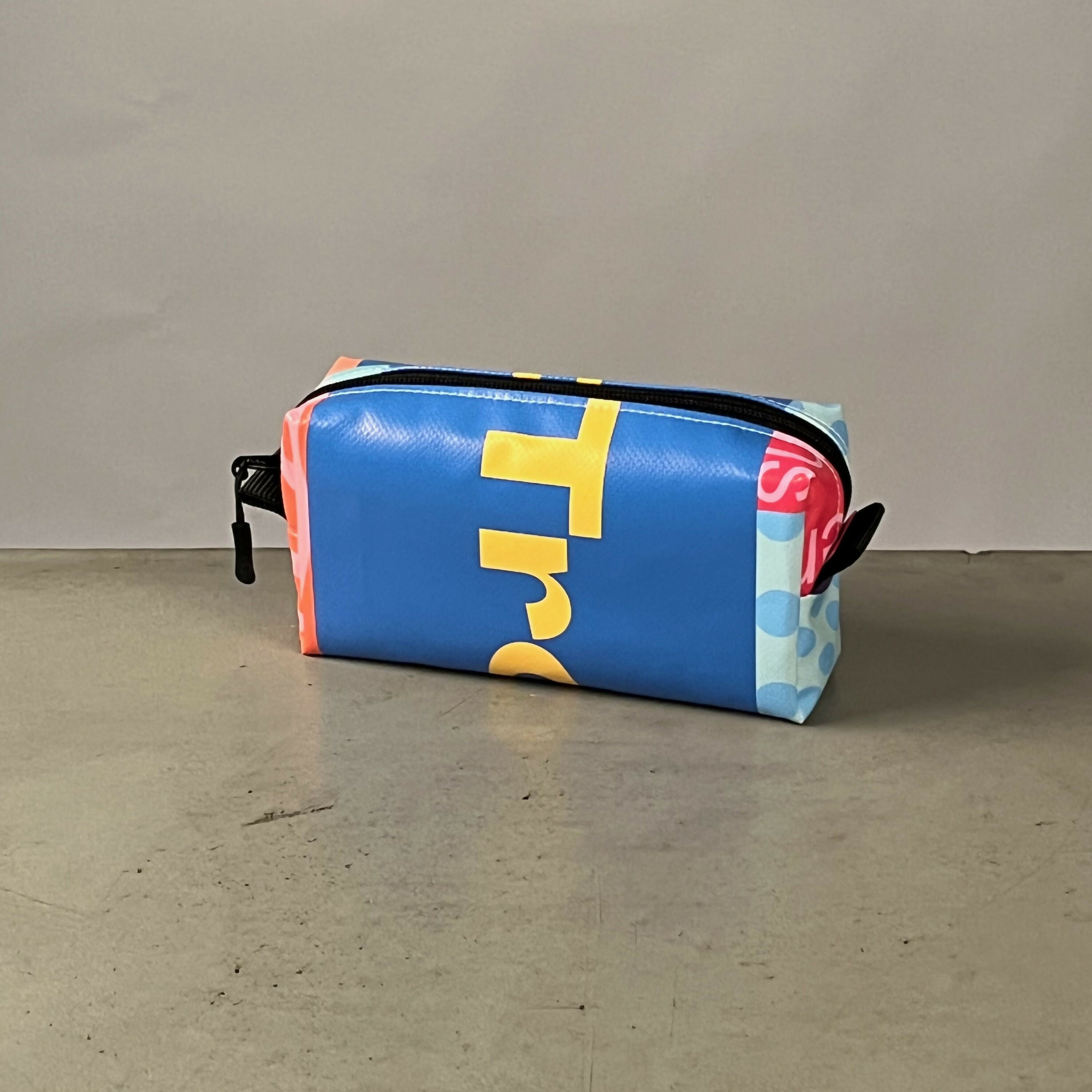 Etui | Gemaakt van een oude festivalbanner