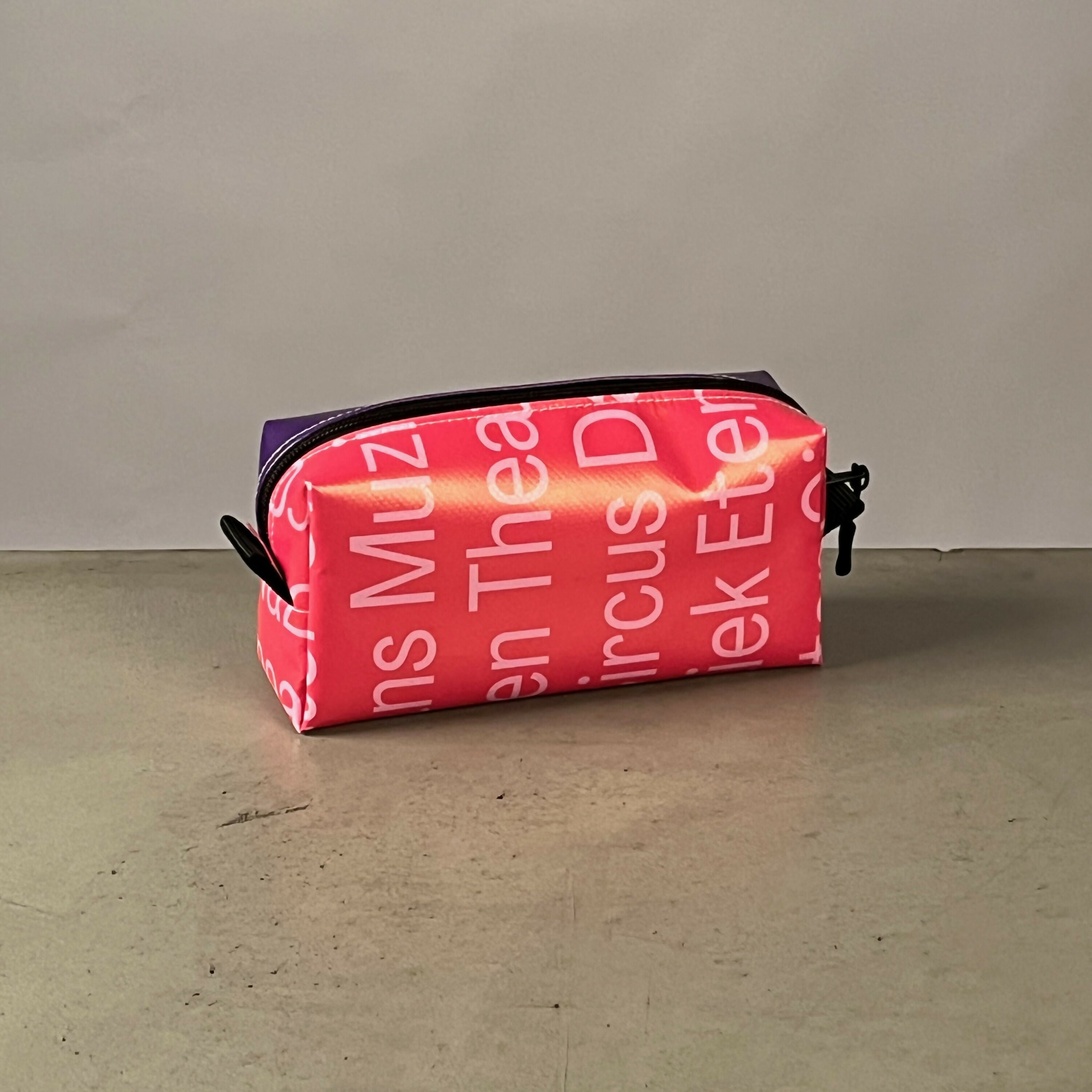 Etui | Gemaakt van een oude festivalbanner