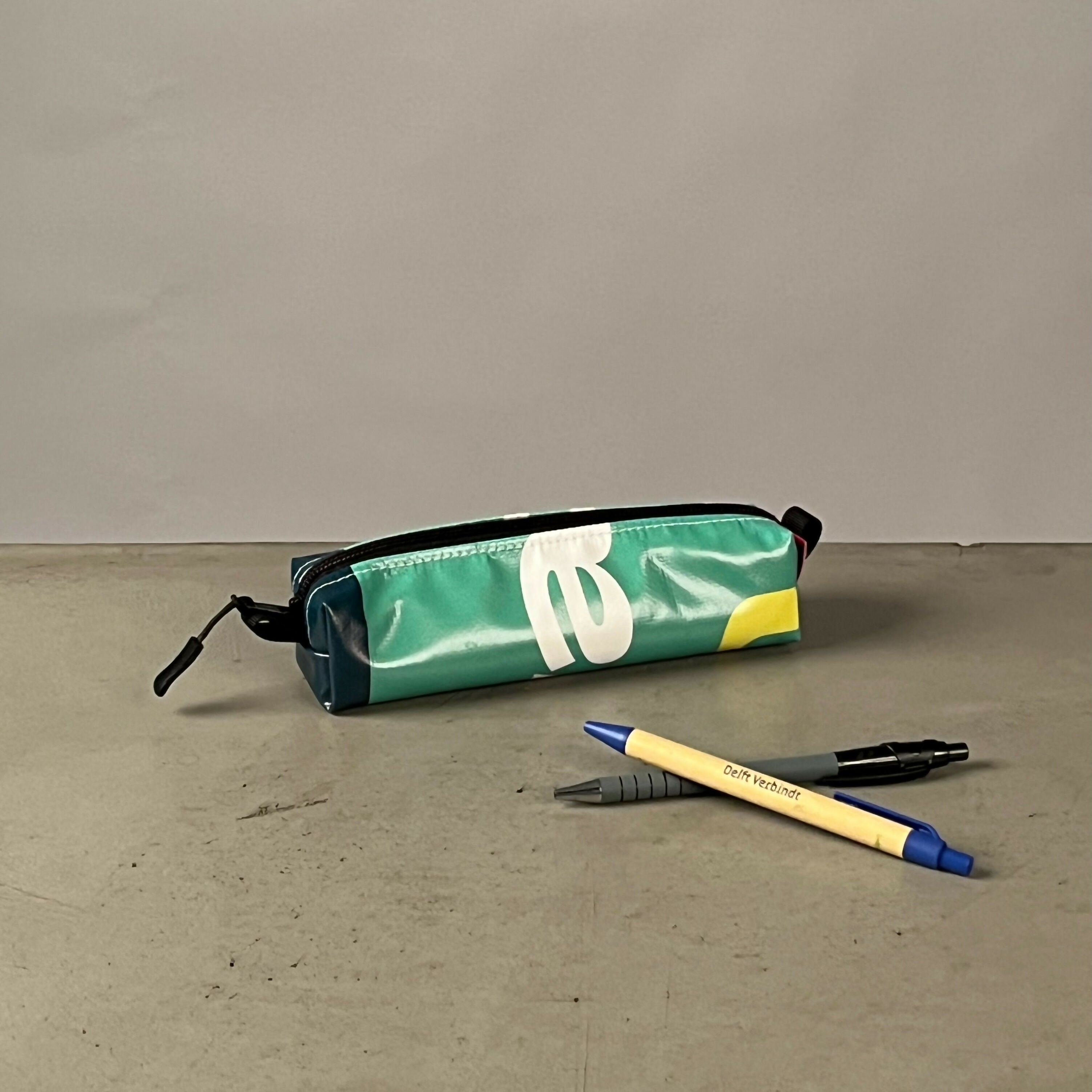 Etui | Gemaakt van een oude festivalbanner