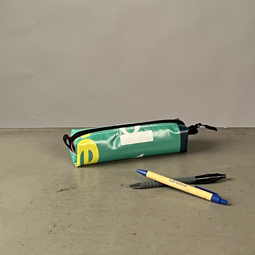 Etui | Gemaakt van een oude festivalbanner