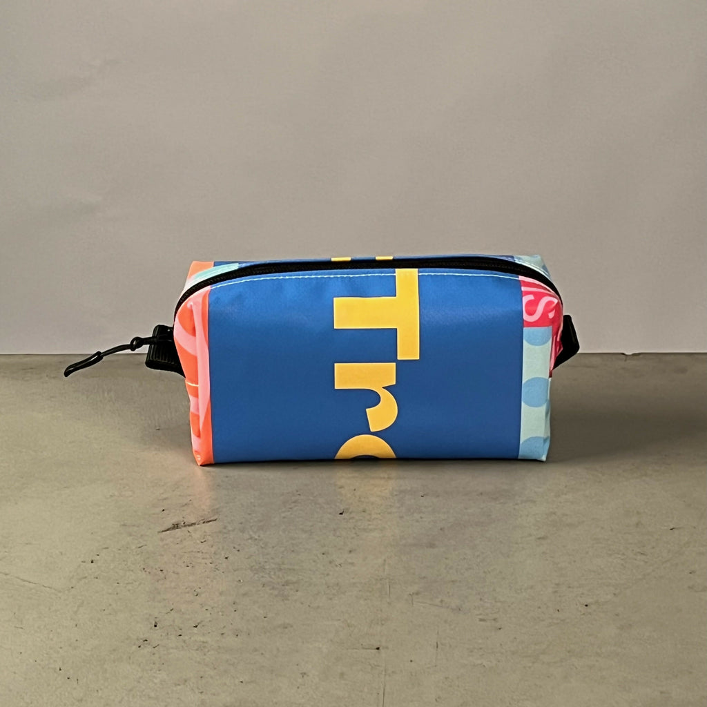 Etui | Gemaakt van een oude festivalbanner