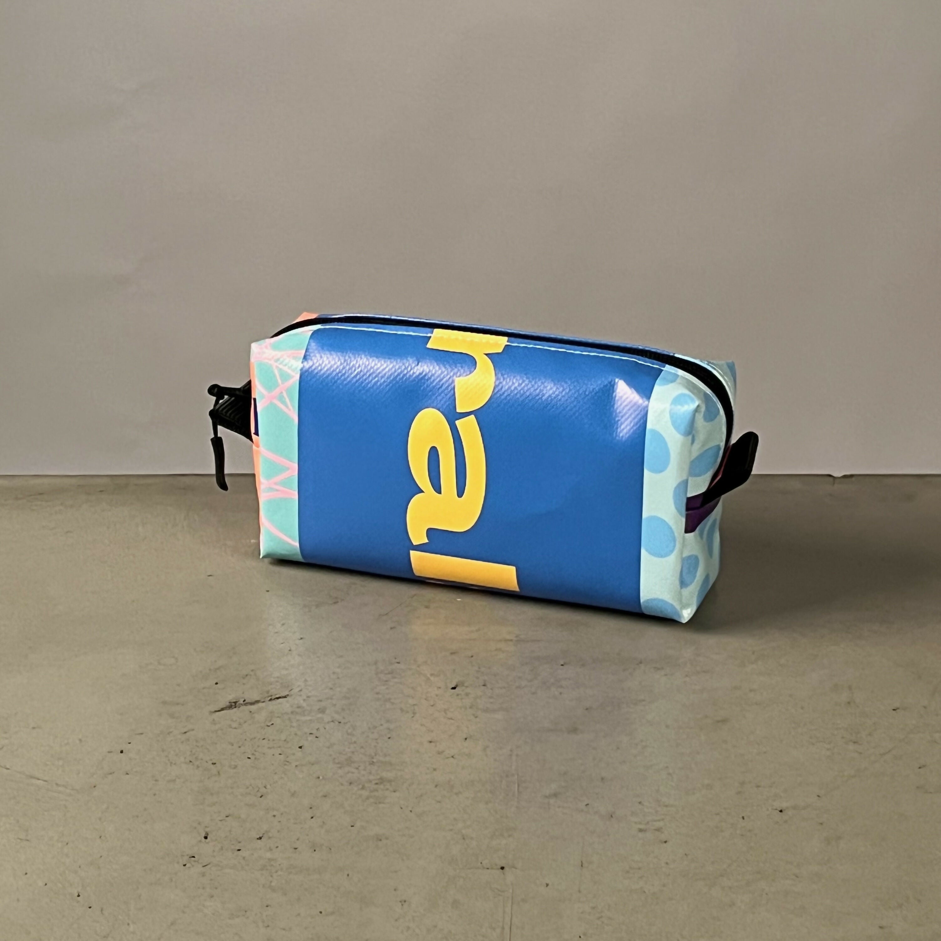 Etui | Gemaakt van een oude festivalbanner