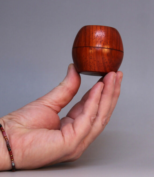 Houten doosje (voor ring, sieraad of aandenken)