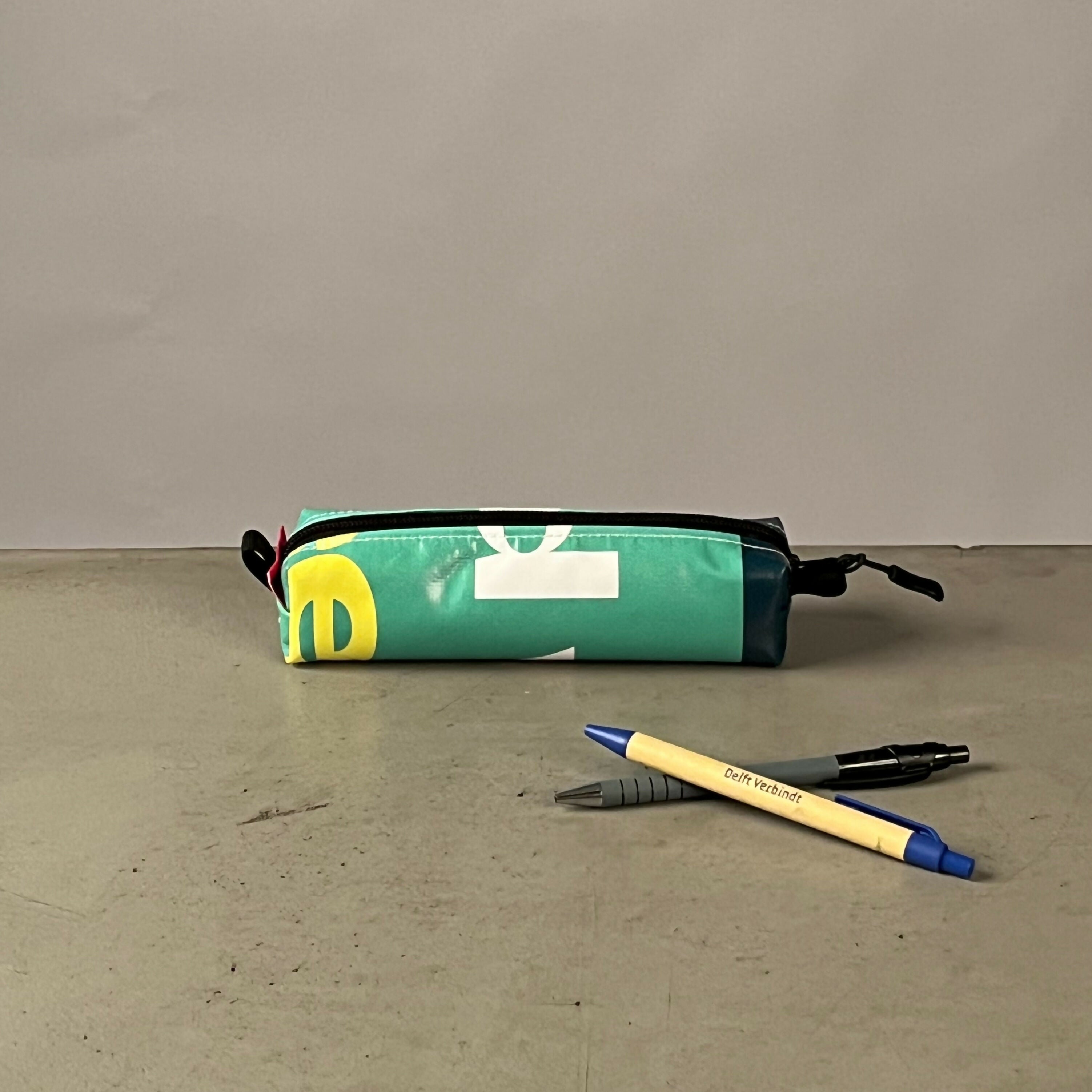 Etui | Gemaakt van een oude festivalbanner