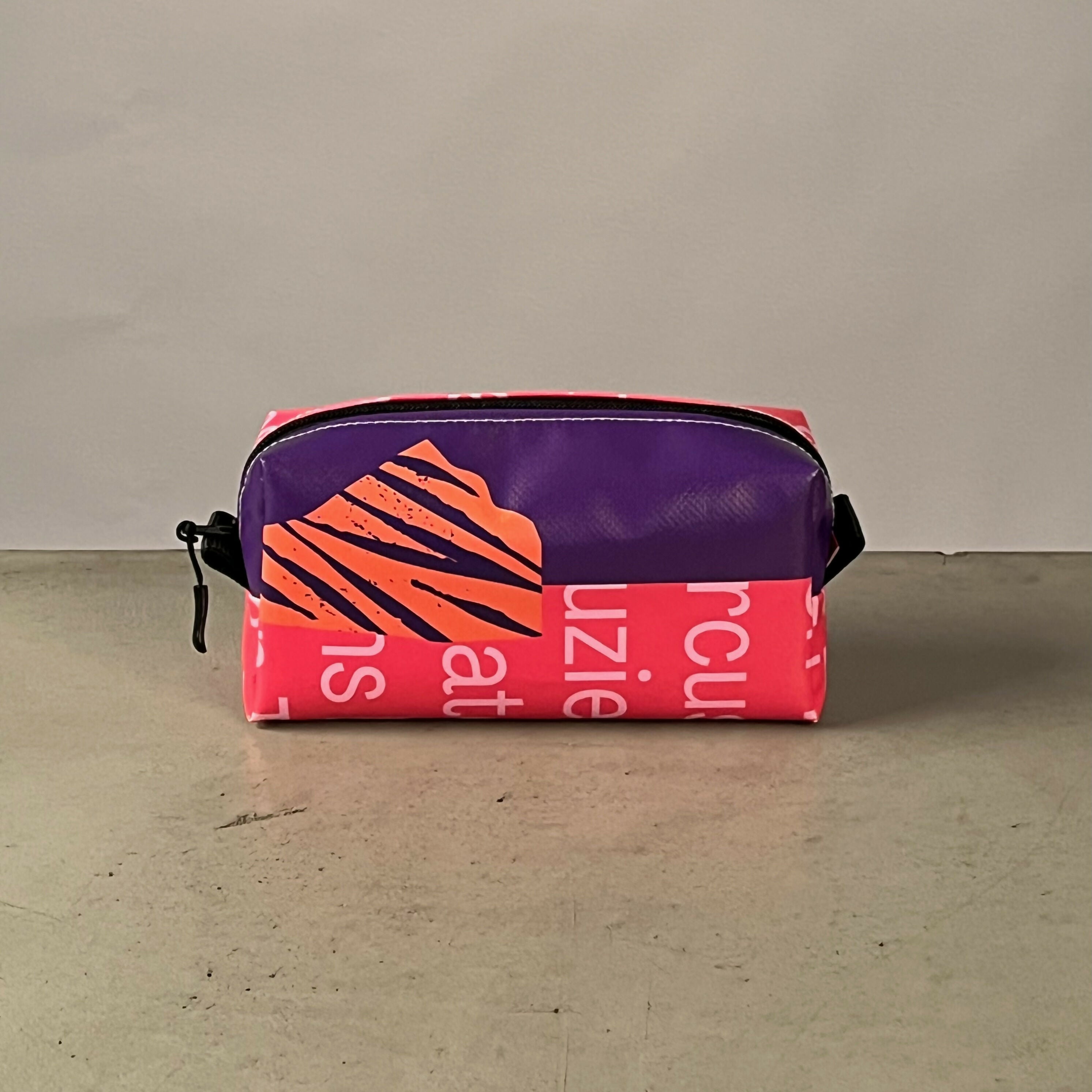 Etui | Gemaakt van een oude festivalbanner