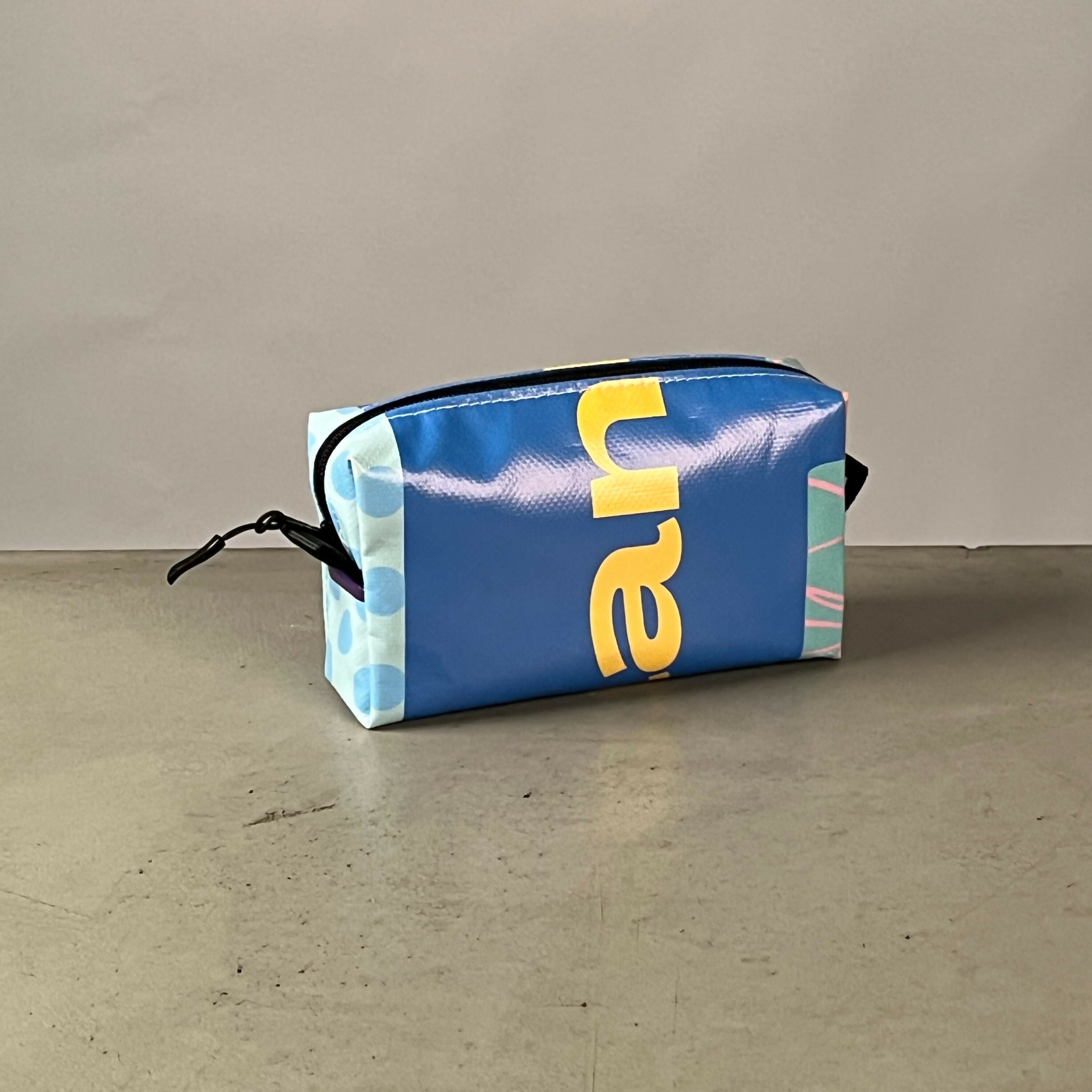 Etui | Gemaakt van een oude festivalbanner