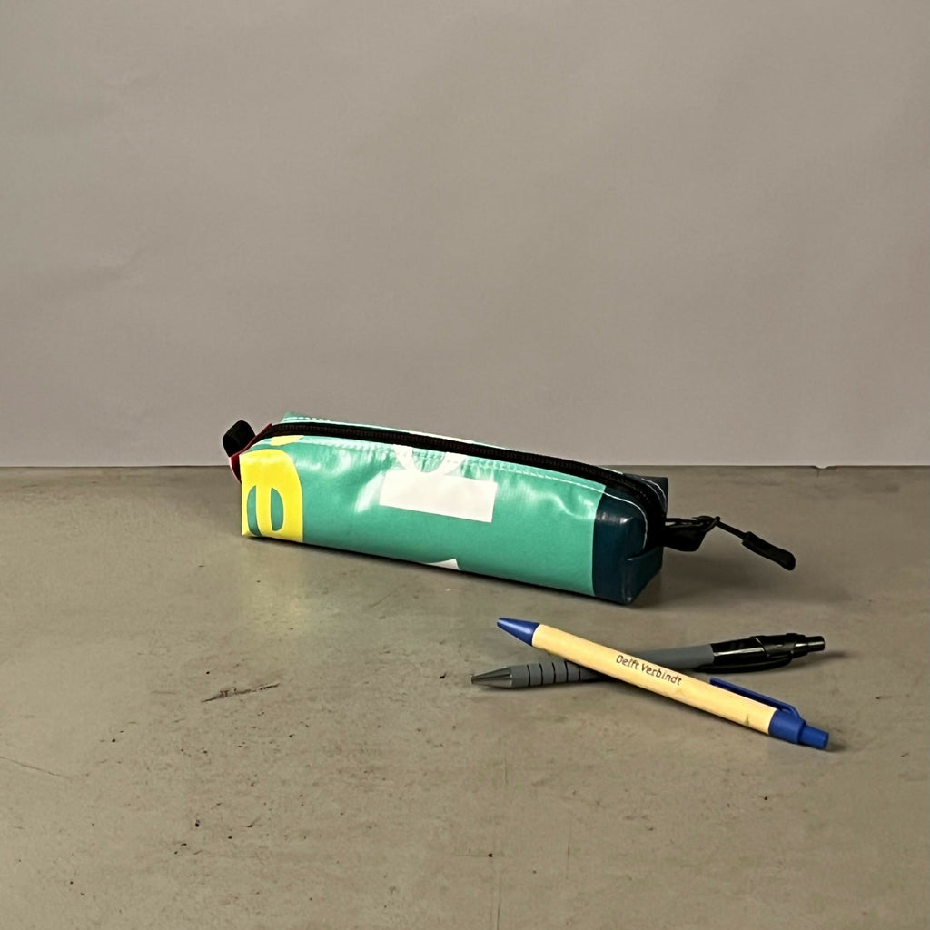 Etui | Gemaakt van een oude festivalbanner