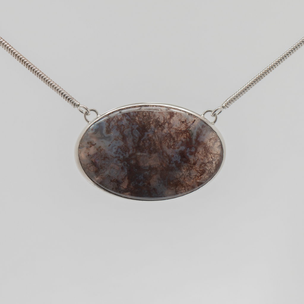Pendant with moss agate