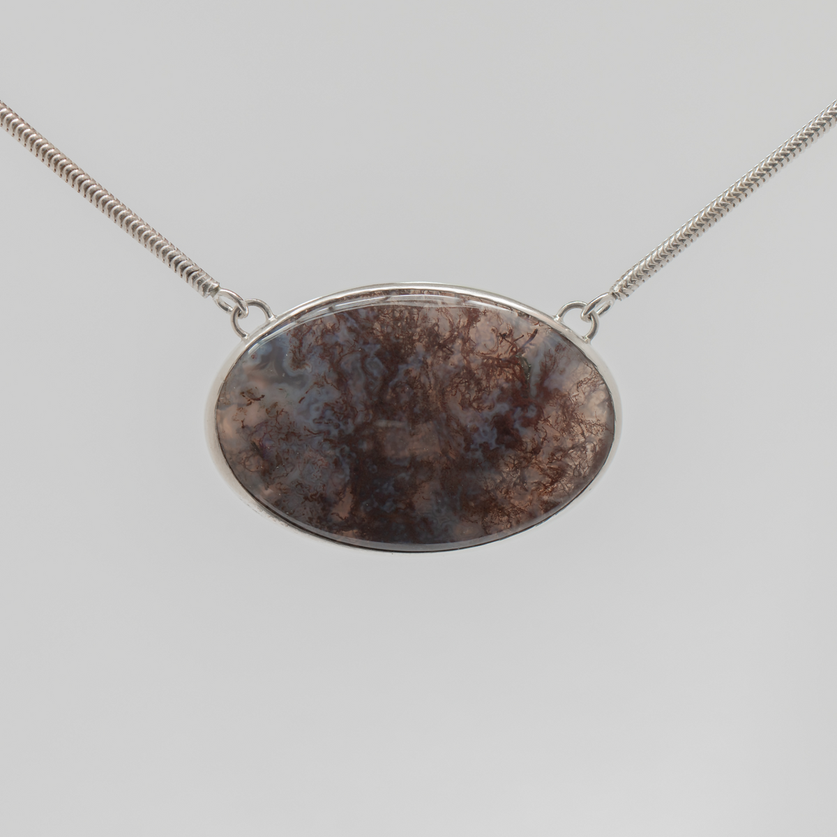 Pendant with moss agate