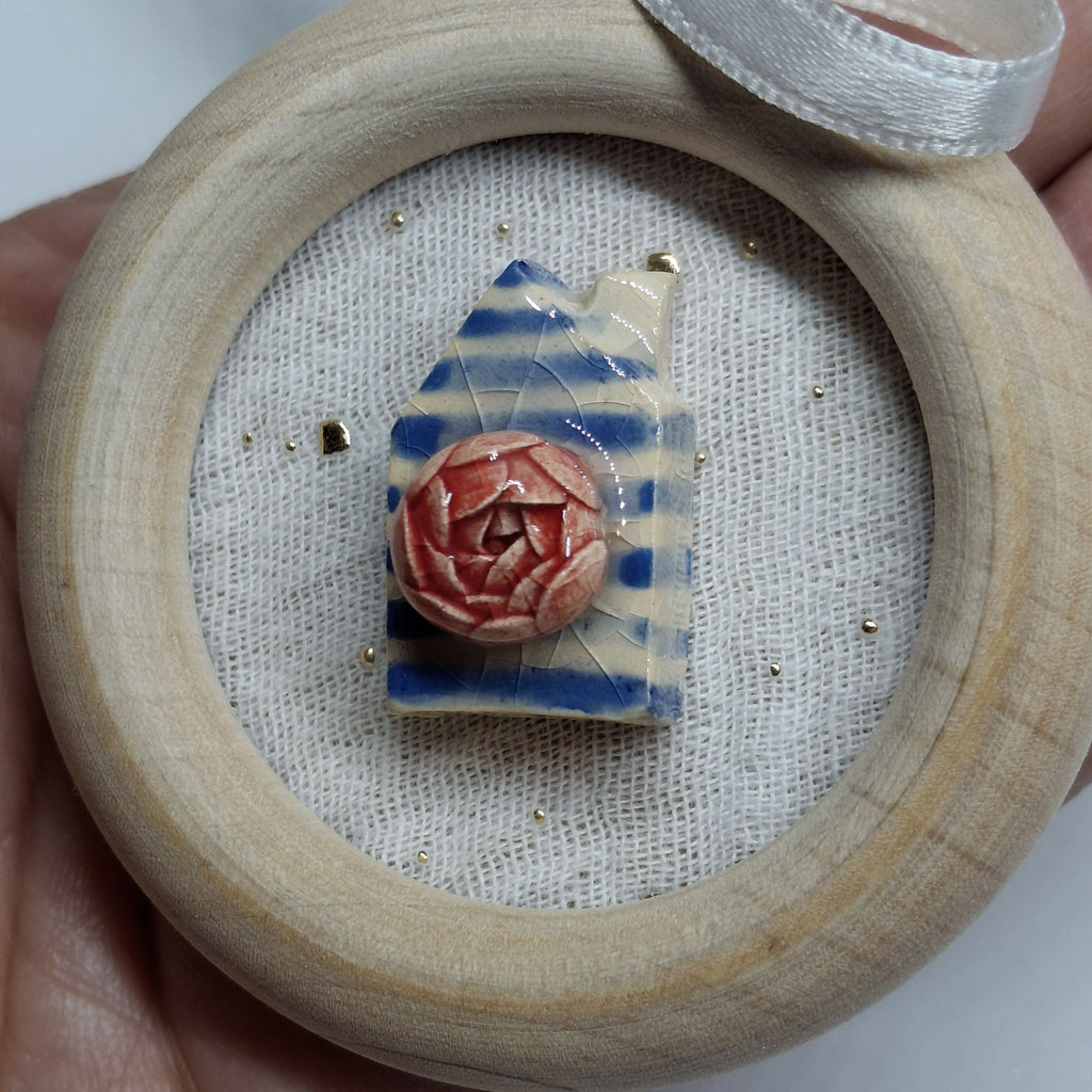 Stripy blue mini house with flower by Travelling Goods – view 2