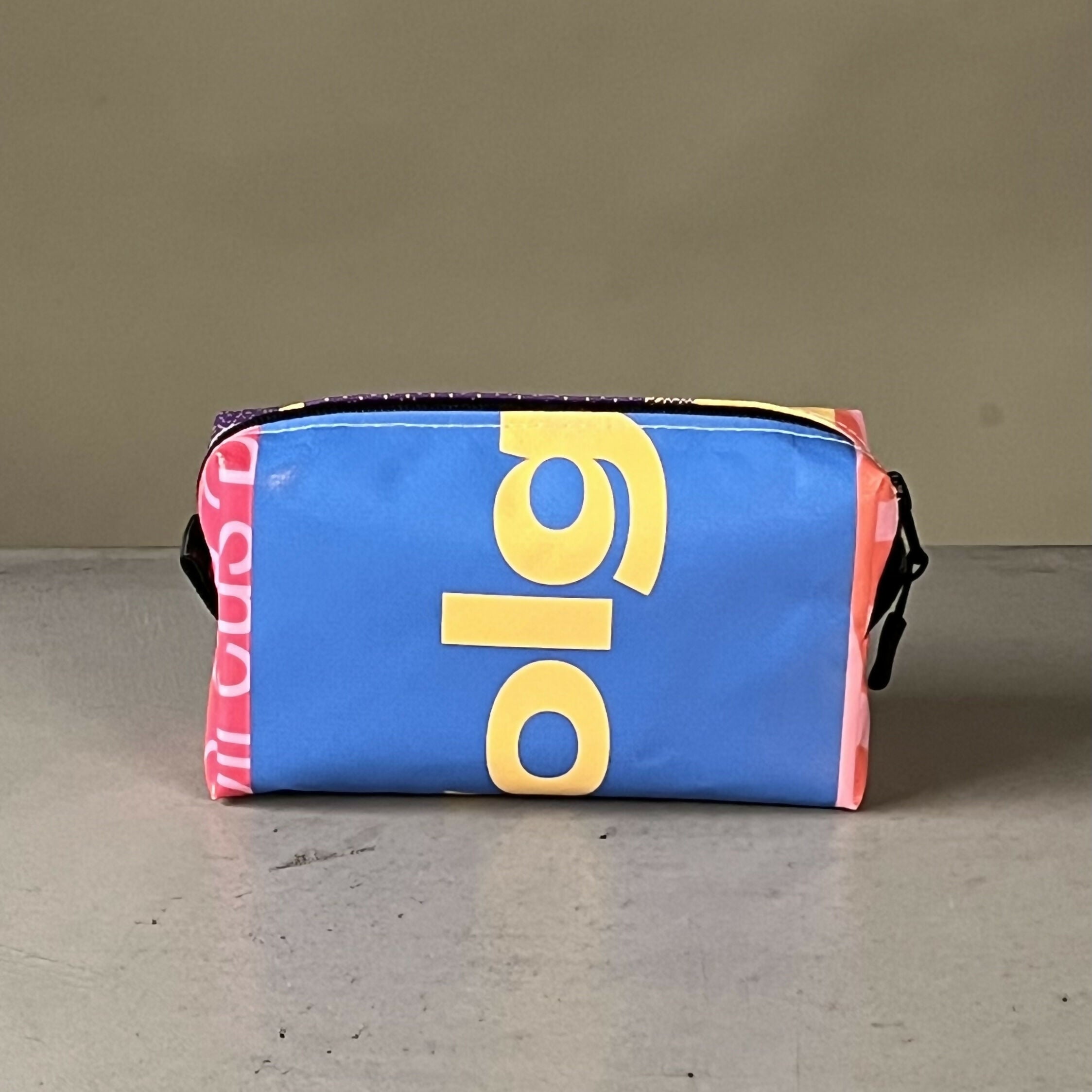Etui | Gemaakt van een oude festivalbanner