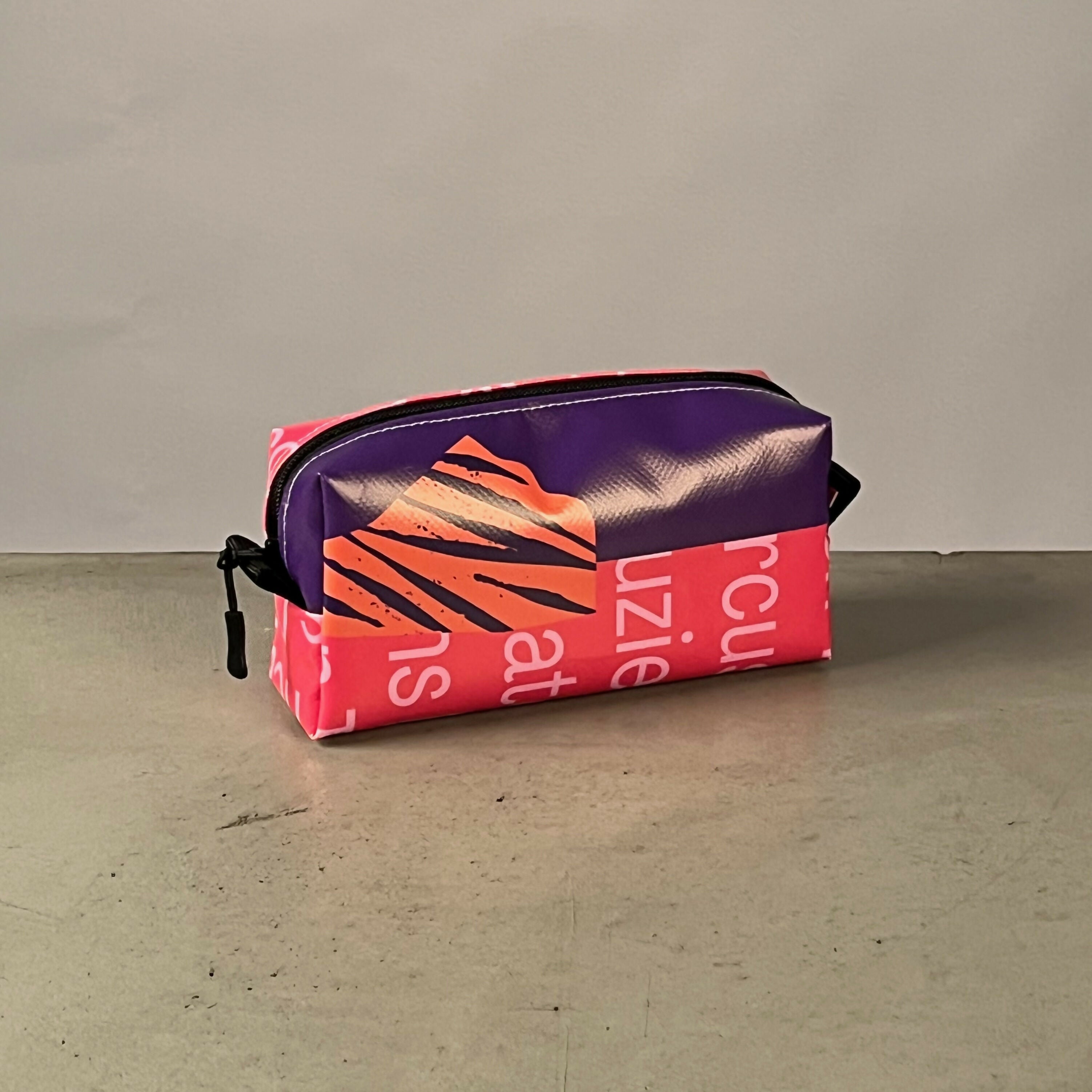 Etui | Gemaakt van een oude festivalbanner