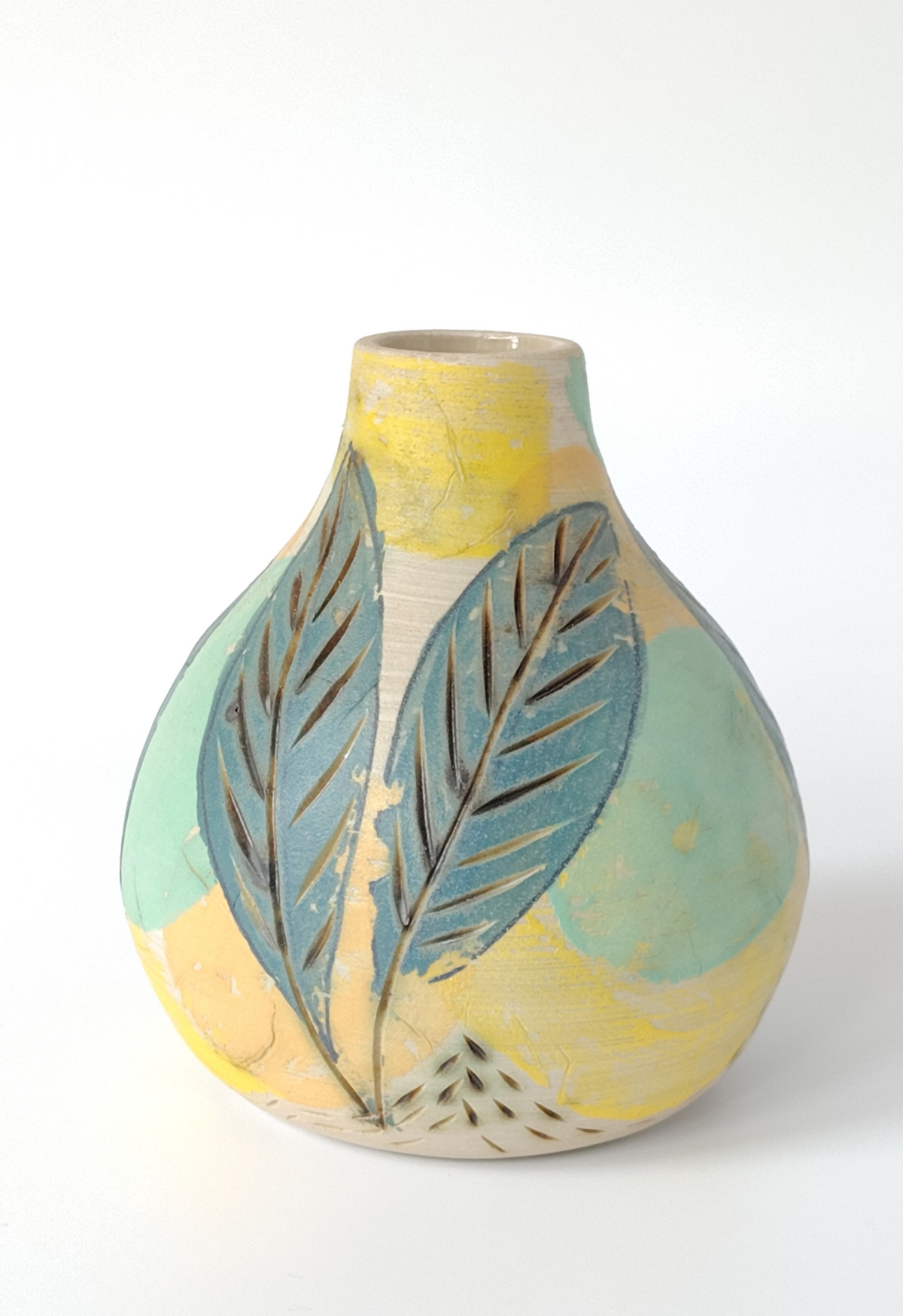 Monoprinted Eye Vase by Sabrina keramiek – view 2